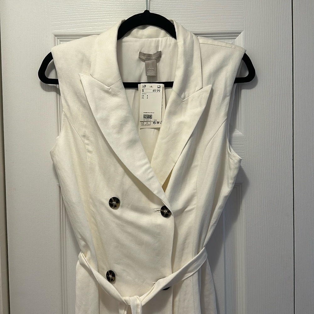 H&M White, button down linen dress 38 inches from top to bottom.